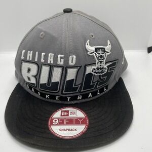 CHICAGO BULLS WINDY‎ CITY BASKETBALL NEW ERA HARDWOOD CLASSIC BLACK/GRAY CAP/HAT